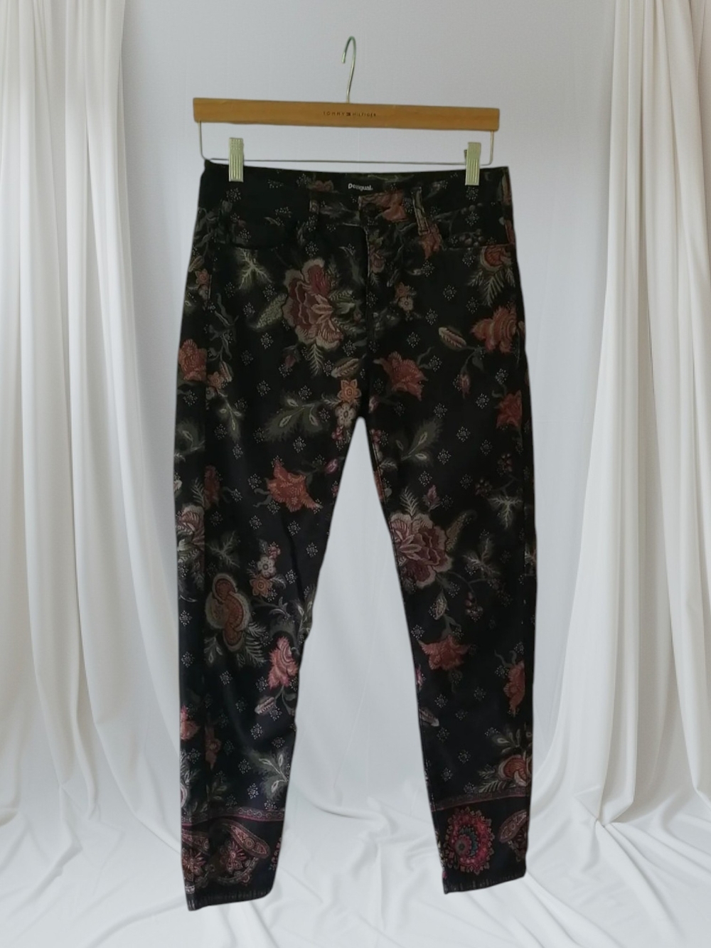 👖Desigual Black Floral Printed Pants